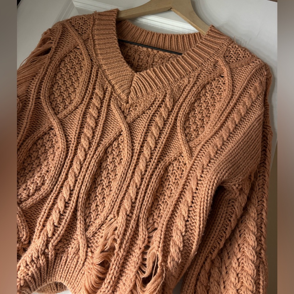 Dynamite Burnt Orange Fringe Cable Knitted Cropped V-Neck Sweater Size Medium - Picture 2 of 4